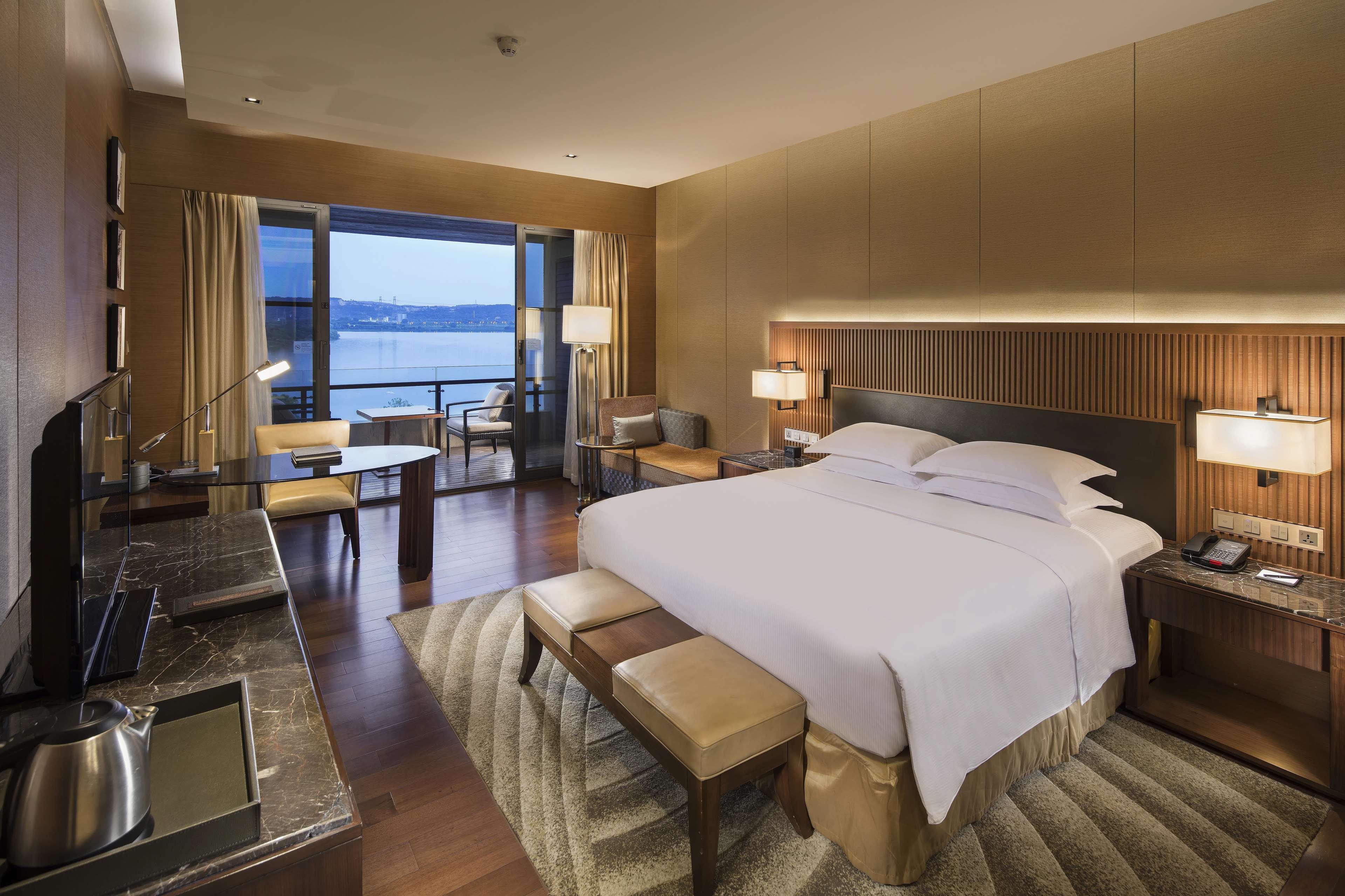 Hilton Wuhan Optics Valley מראה חיצוני תמונה