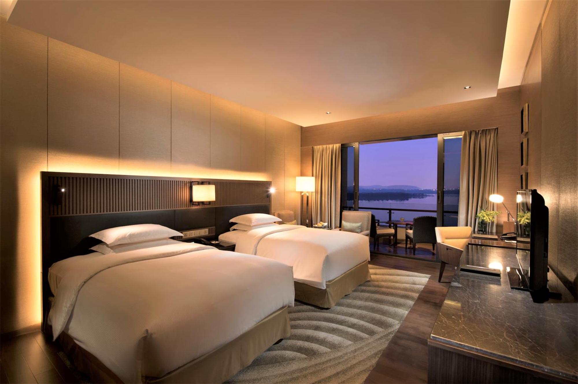 Hilton Wuhan Optics Valley מראה חיצוני תמונה