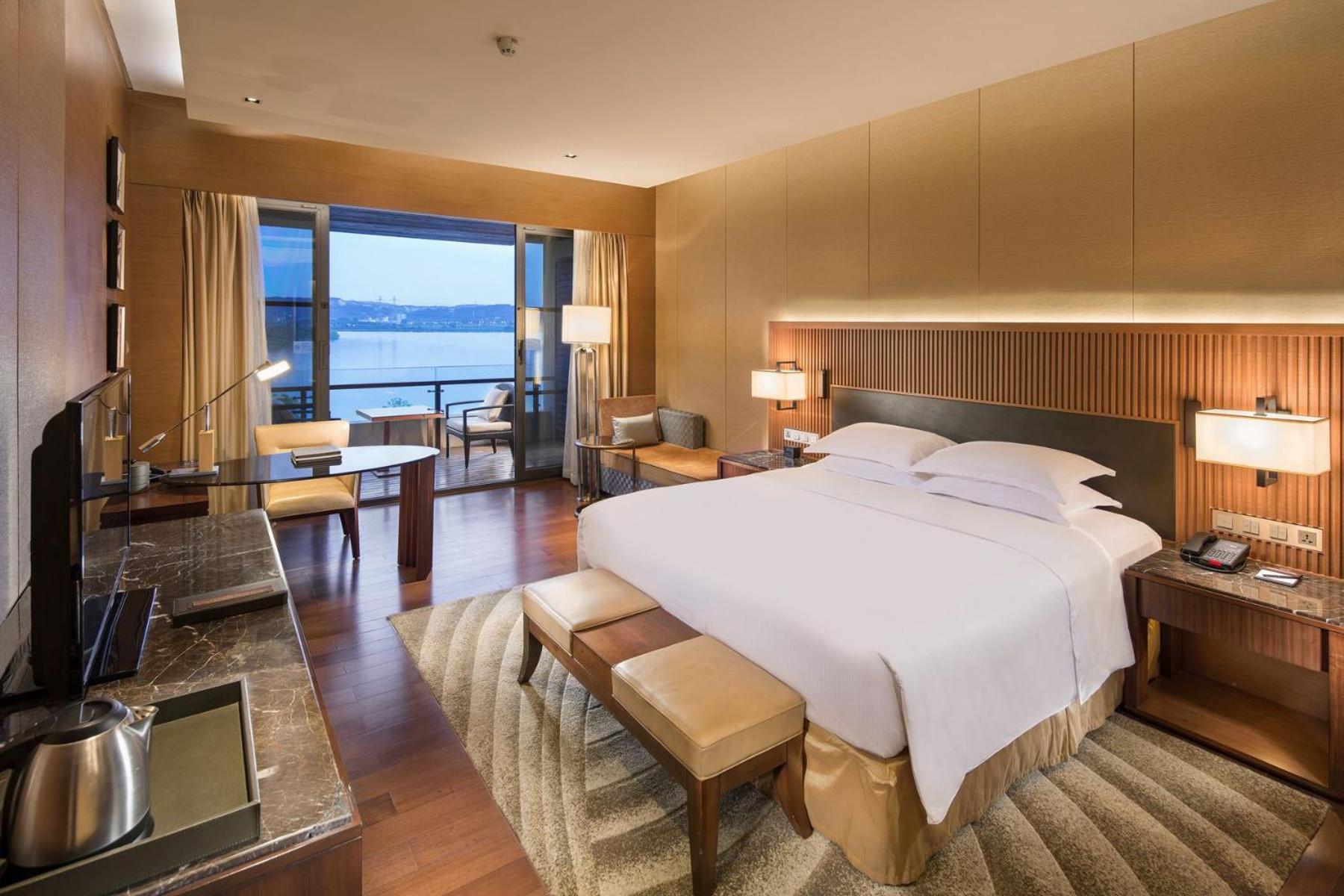 Hilton Wuhan Optics Valley מראה חיצוני תמונה