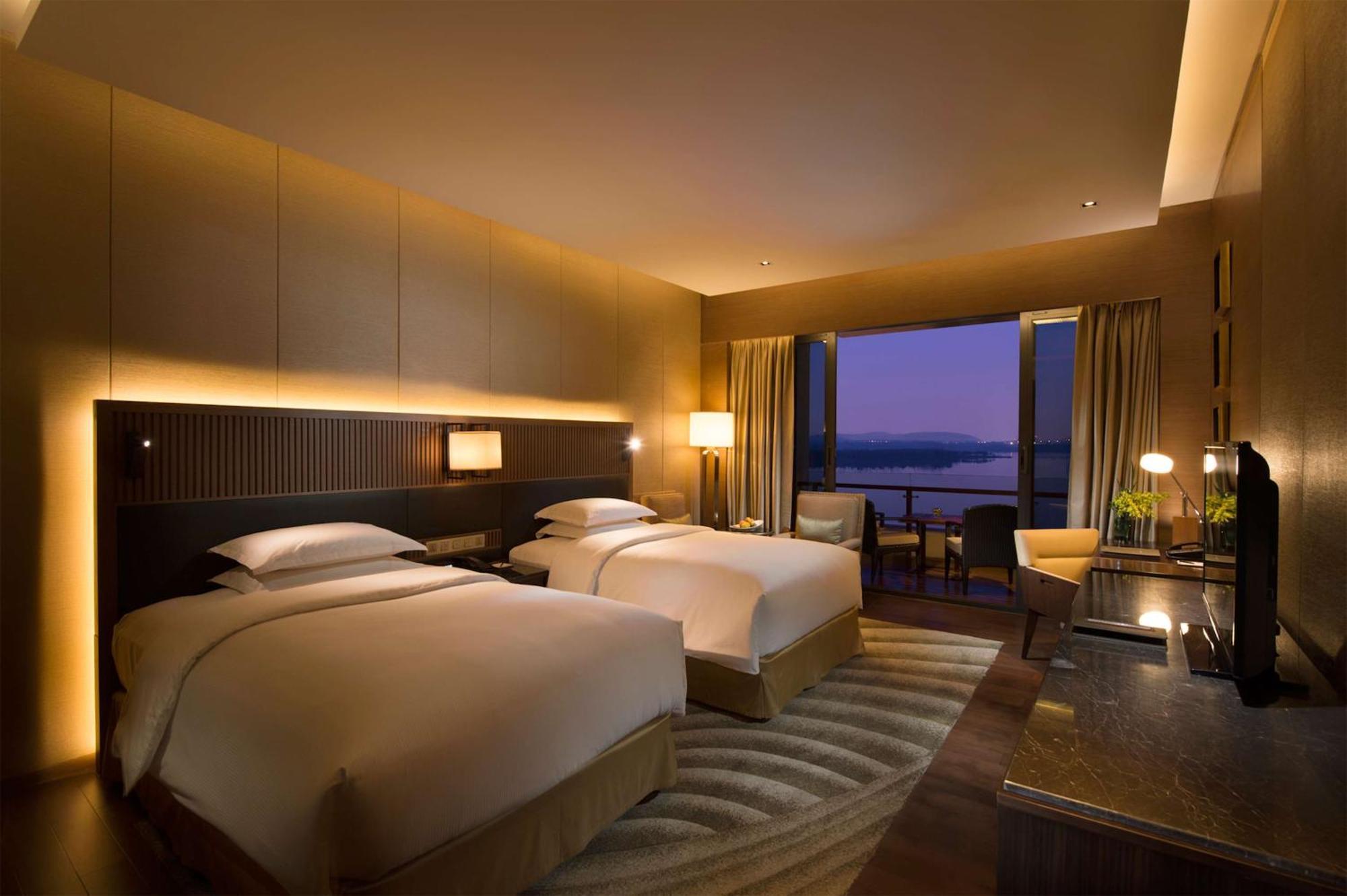 Hilton Wuhan Optics Valley מראה חיצוני תמונה