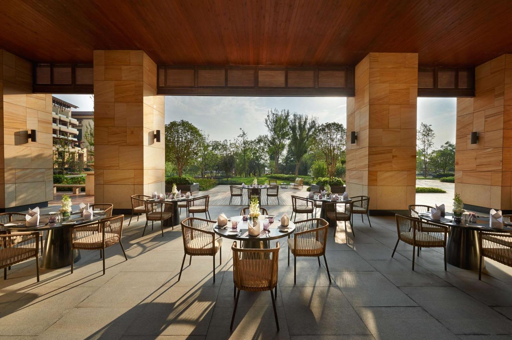 Hilton Wuhan Optics Valley מראה חיצוני תמונה