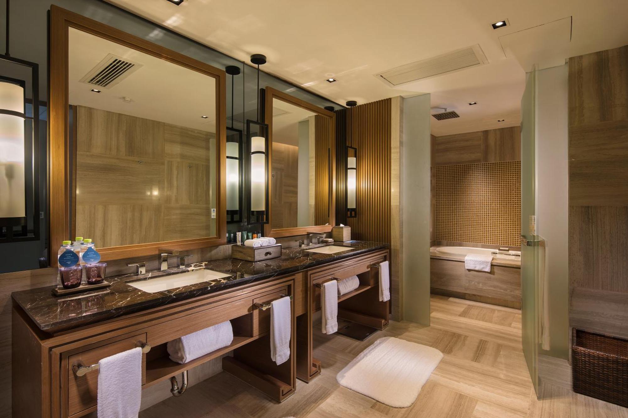Hilton Wuhan Optics Valley מראה חיצוני תמונה