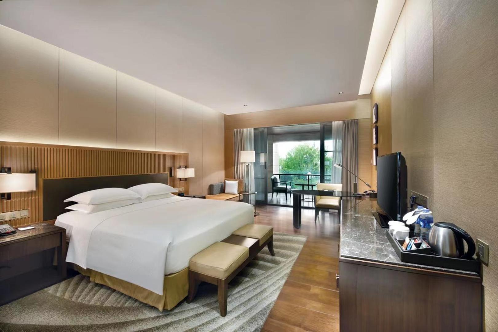 Hilton Wuhan Optics Valley מראה חיצוני תמונה